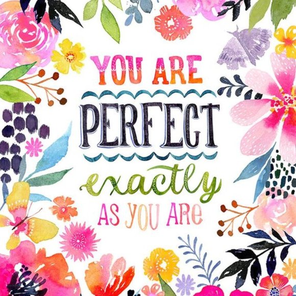 Hello & Welcome to Kari’s Repeat Boutique! 🤗💖 - Picture 6 of 8